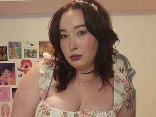 WebCAM of RebeccaLioness