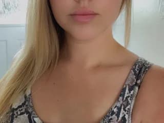 WebCAM of Scarlettxoxoxo