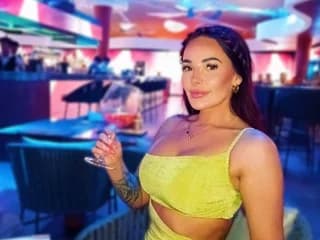 WebCAM von WILD_ENHANCED_MILF_UK