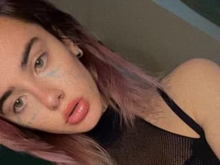 WebCAM of uk_nova_perky